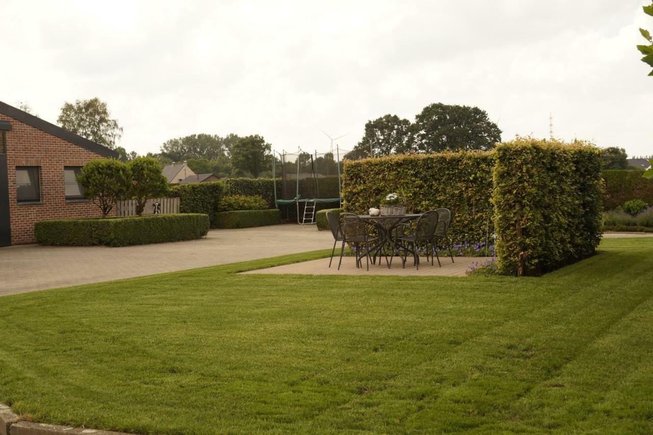 Kampenhof Villa Maaseik Exterior photo